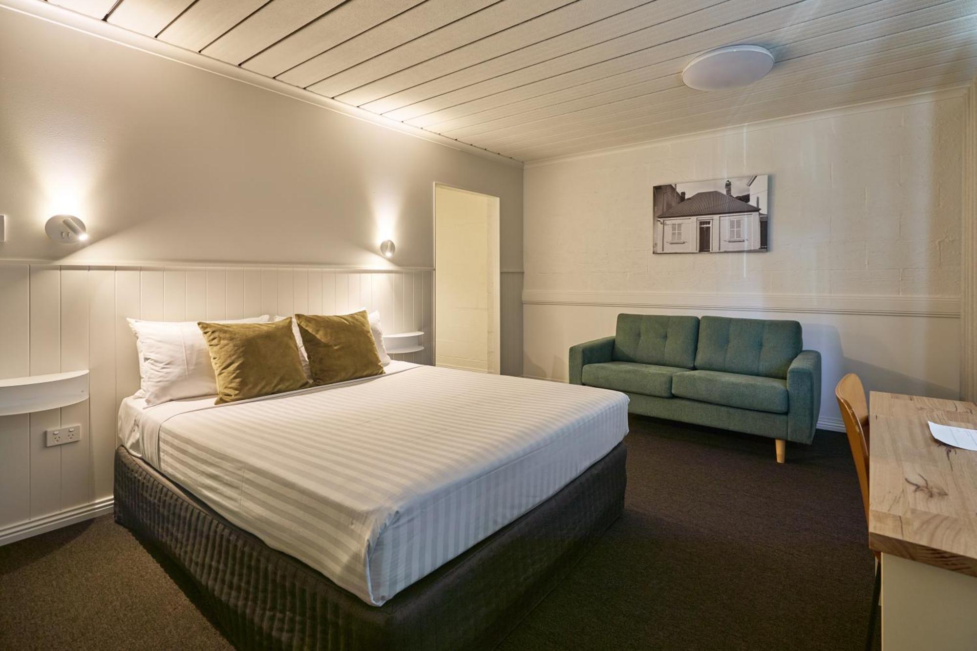 บัลมอรัลออนยอร์ค Hotel ลอนเชสตัน ภายนอก รูปภาพ